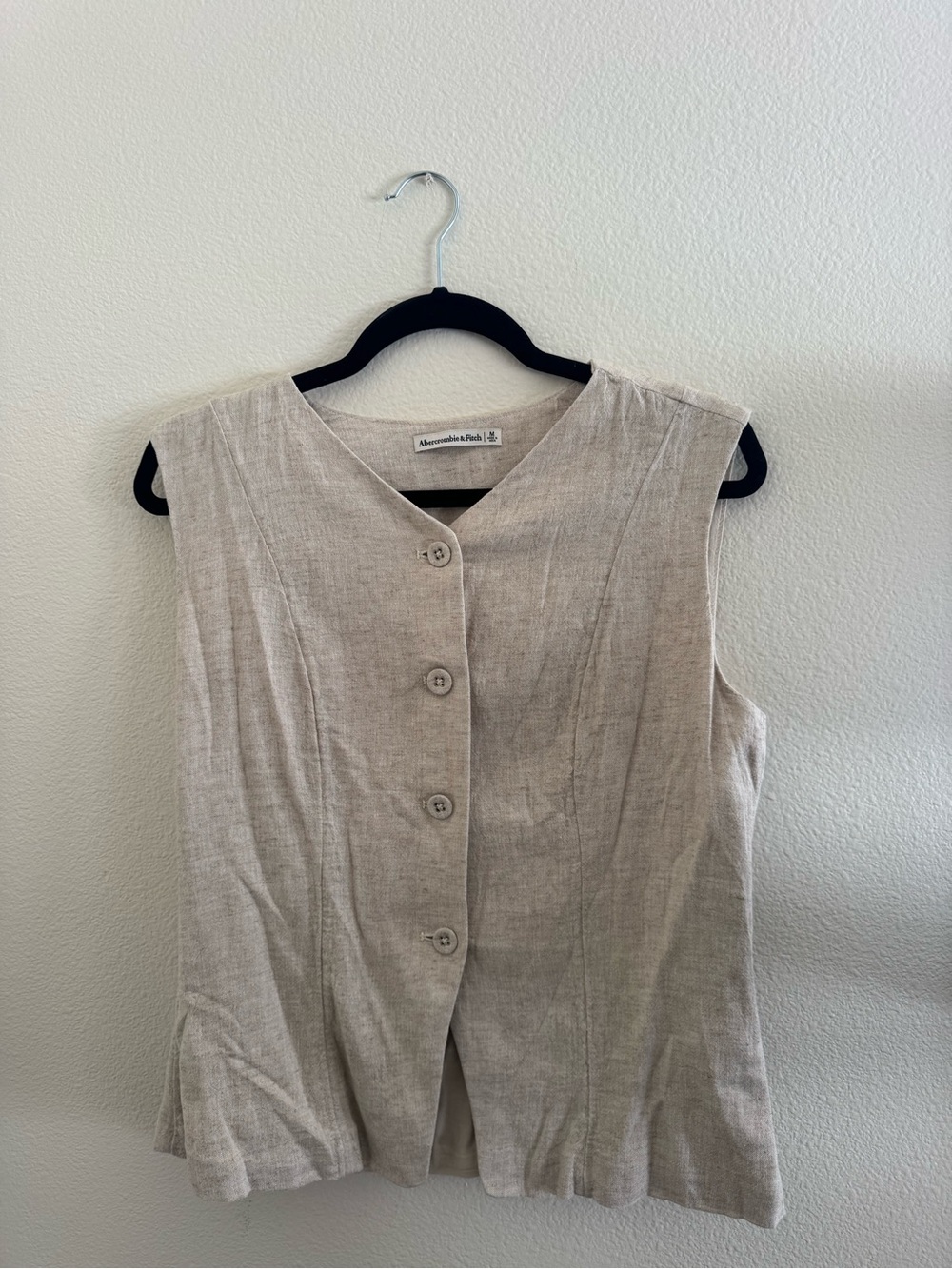 Abercrombie & Fitch Sleeveless Button-Front Linen-Blend Top - Natural Beige